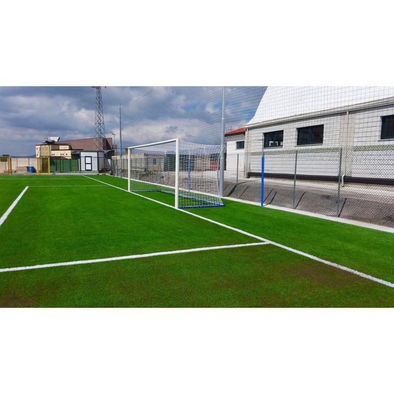 Porte da calcio con palo staccato