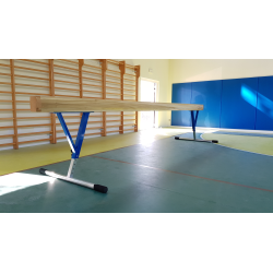 Balance beam graduated in height from cm.80 to cm.120