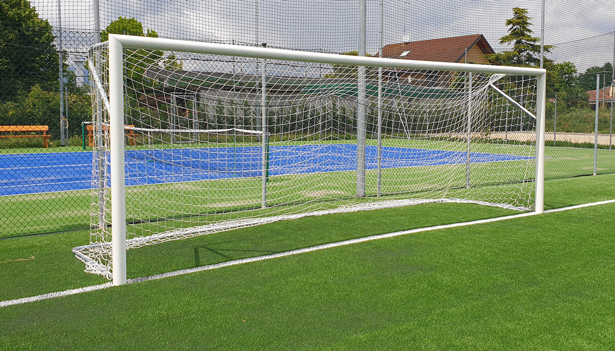 Campi da calcio e calcetto: l'eccellenza che parte dai dettagli tecnici