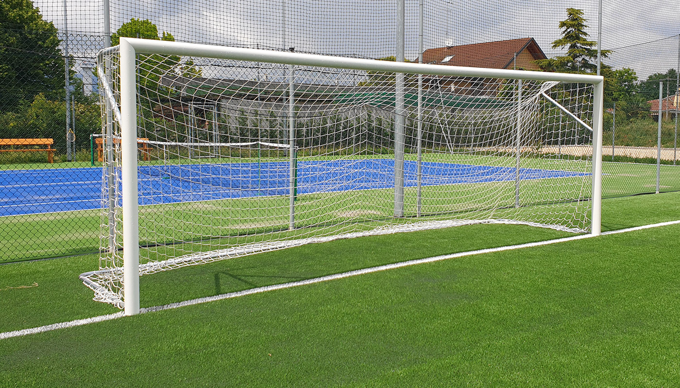 Football and 5-a-side football fields: excellence starts from technical details