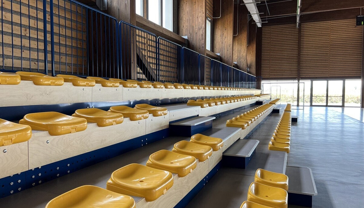 Impianti sportivi per i palazzetti: dalle tribune agli arredi per spogliatoi